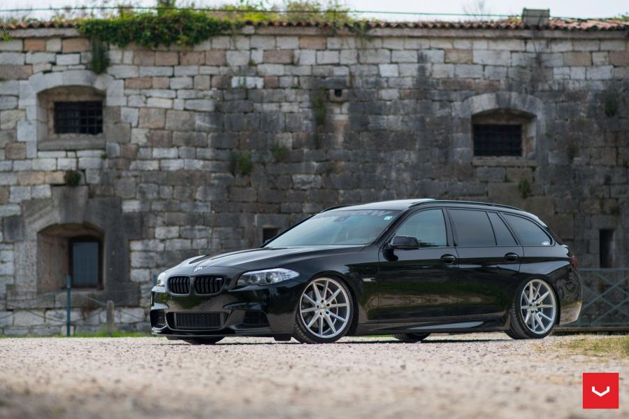  BMW 5-Series Touring on Vossen Wheels (VFS1) 2017 года  (фото 19 из 29)